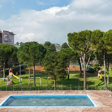 M257 - Marcelli, Bilocale In Con Piscina Apartmán