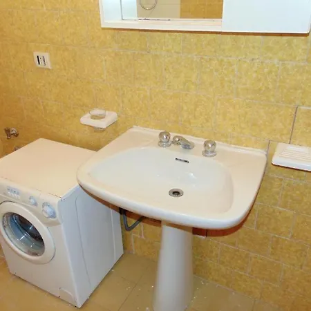 M257 - Marcelli, Bilocale In Con Piscina Apartmán